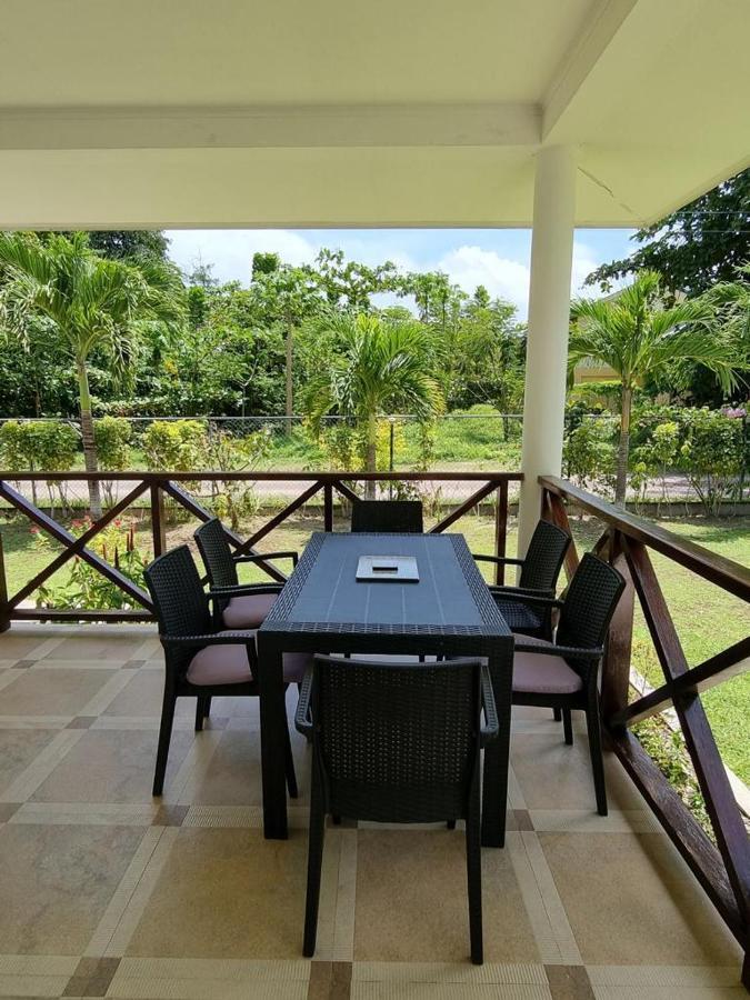 Villa Laure Grand Anse  Exteriör bild